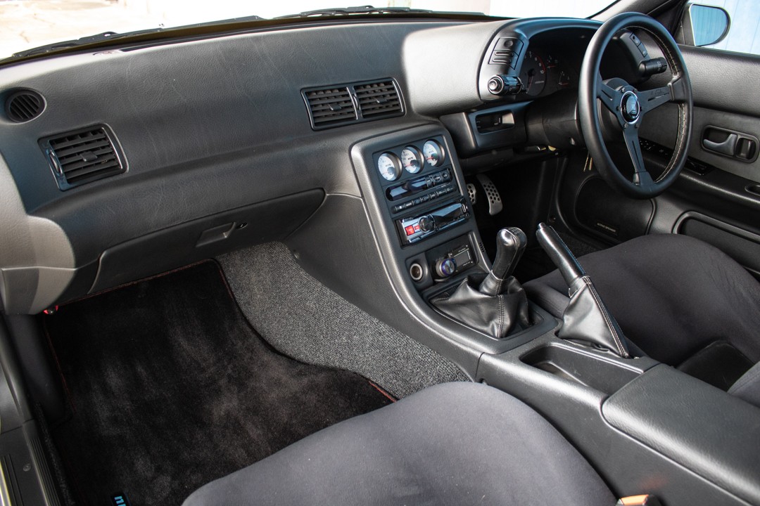 1994 Nissan Skyline JDM car for sale — photo 23 of 25